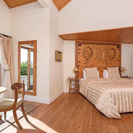 Dolphin Beach House 4* Clifden