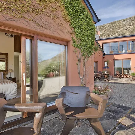 Hotel Dolphin Beach House 4*