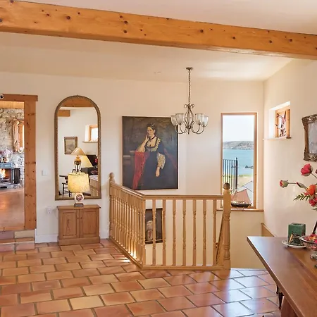 Dolphin Beach House Clifden