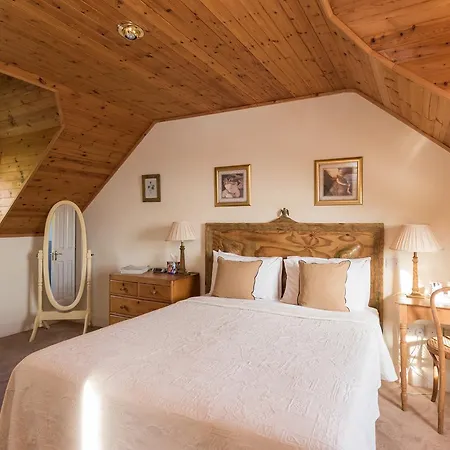Dolphin Beach House Hotel Clifden